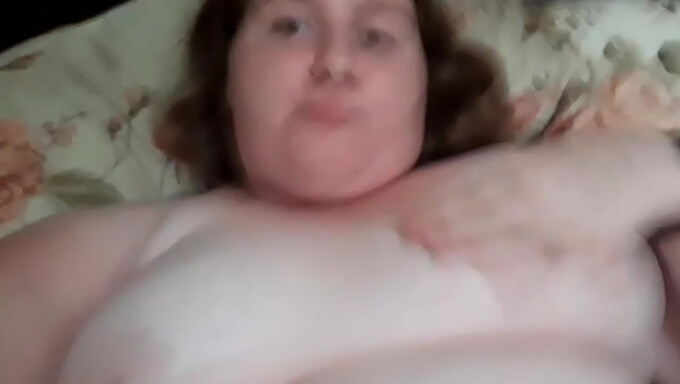 Homemade Video Of Bbw Slut Squirting And Masturbating