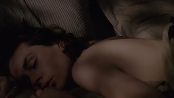 Embeth Davidtz Joue Dans Une Vidéo Porno Américaine