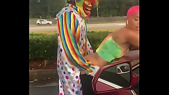 Jasamine Banks Dan Gibby The Clown Terlibat Dalam Seks Di Luar Ruangan.